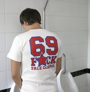 High Enough? Светящийся заяц с бонгом от elique  - фотографии футболок